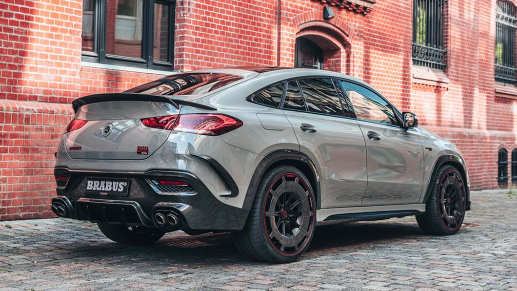 900 Rocket Edition車尾用上專屬Logo取代Brabus廠徽。(圖片來源/ Brabus)