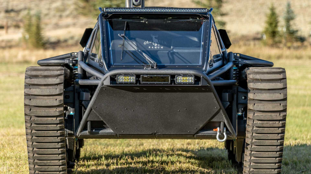 粗齒鋸EV3-F4雖然沒附上武器系統,但有熱像儀、空軍等級傳呼系統等軍規配備。(圖片來源/ Hemmings)