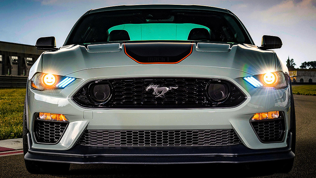 Ford頭燈可打字加表情！　原廠新LED照明技術專利申請中