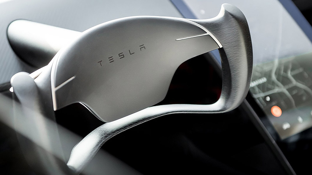 這些年過去,Tesla Roadster當初一些頗超前時代的規格與設計,現在看起來好像也沒那麼新穎。(圖片來源/ Tesla)