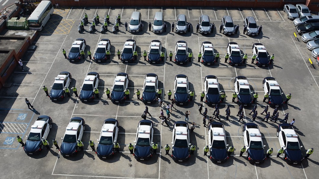 除了Camry警用巡邏車之外,還可以看到RAV4偵防車。(圖片來源/ 彰化縣警察局)