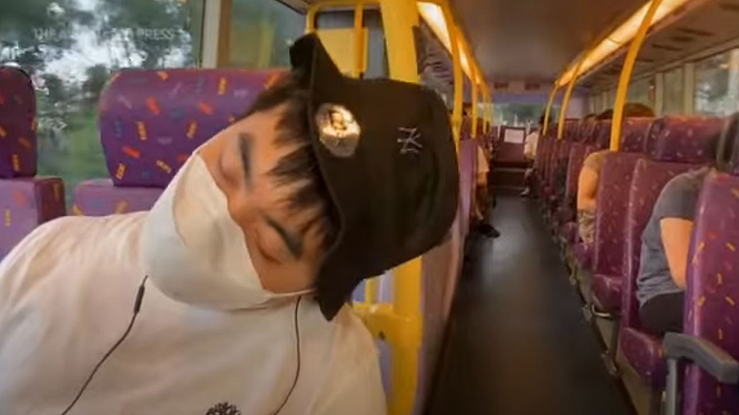 票價包含眼罩、耳塞小禮包,整個旅程中保證不會受到任何干擾或噪音。(圖片來源/ Youtube AP)