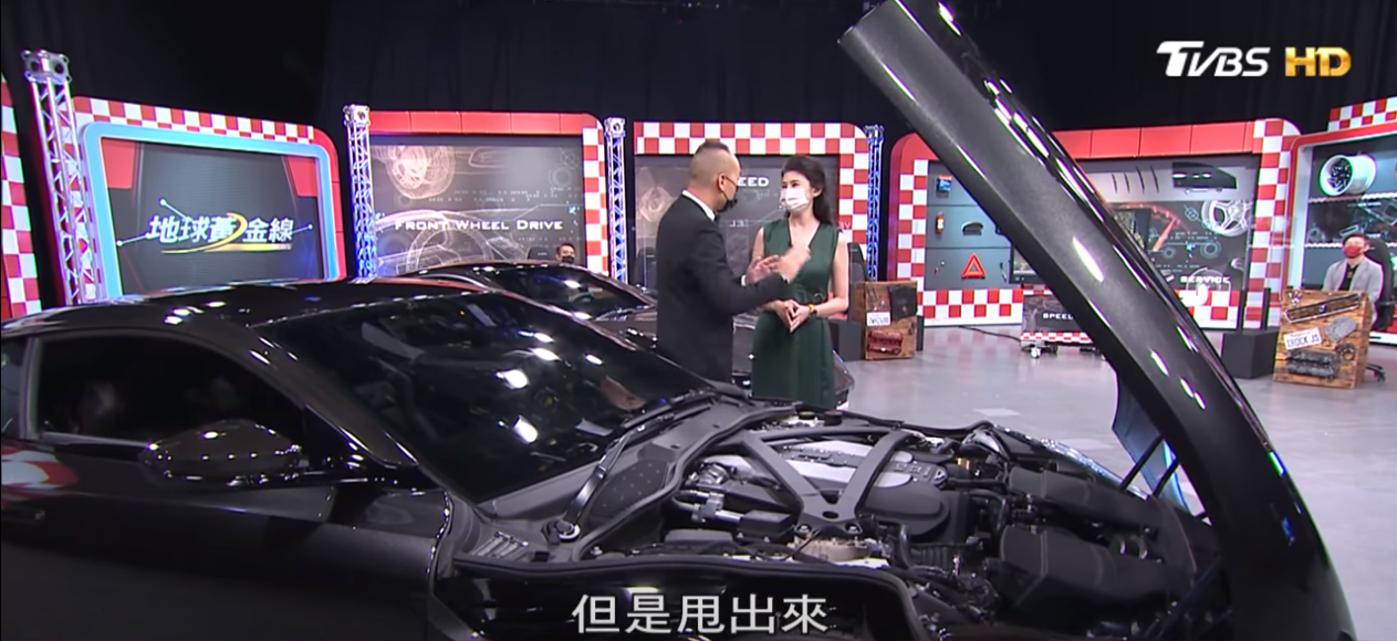 DBS Superleggera採用現今汽車相當罕見的前掀式引擎蓋。(圖片來源/ 地球黃金線)