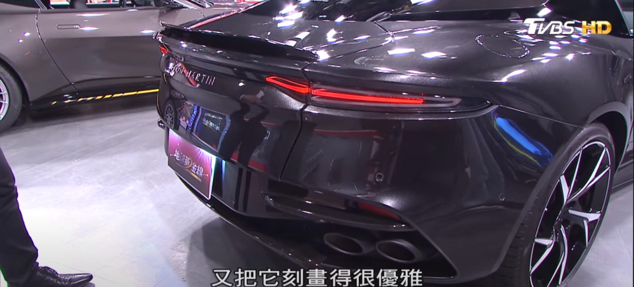 車尾線條走優雅不失動感的曲線設計。(圖片來源/ 地球黃金線)