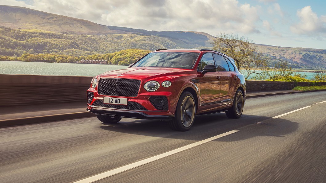 Bentayga S操控性全面強化! 售價1,330萬元起明年第一季抵台