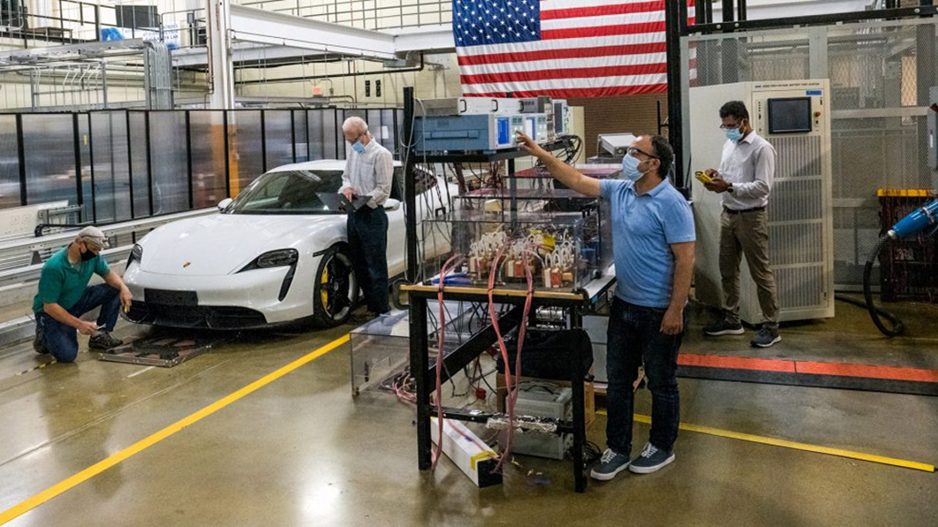 10分鐘灌飽Taycan電力80% VW無線充電技術大突破!