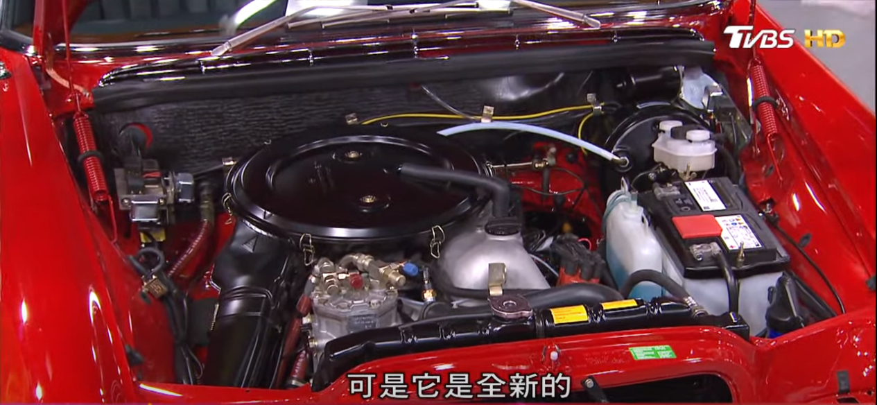 引擎室內的2,800cc直六引擎與其他零件都是全新狀態。(圖片來源/ 地球黃金線)
