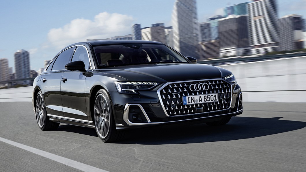 小改款A8動力編成簡化為3.0 V6 TFSI與4.0 V8 TFSI兩種汽油引擎。(圖片來源/ Audi)