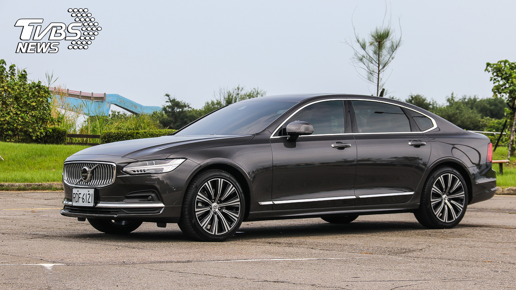 S90長軸版車型車長跨越5米，來到5,090mm之多。