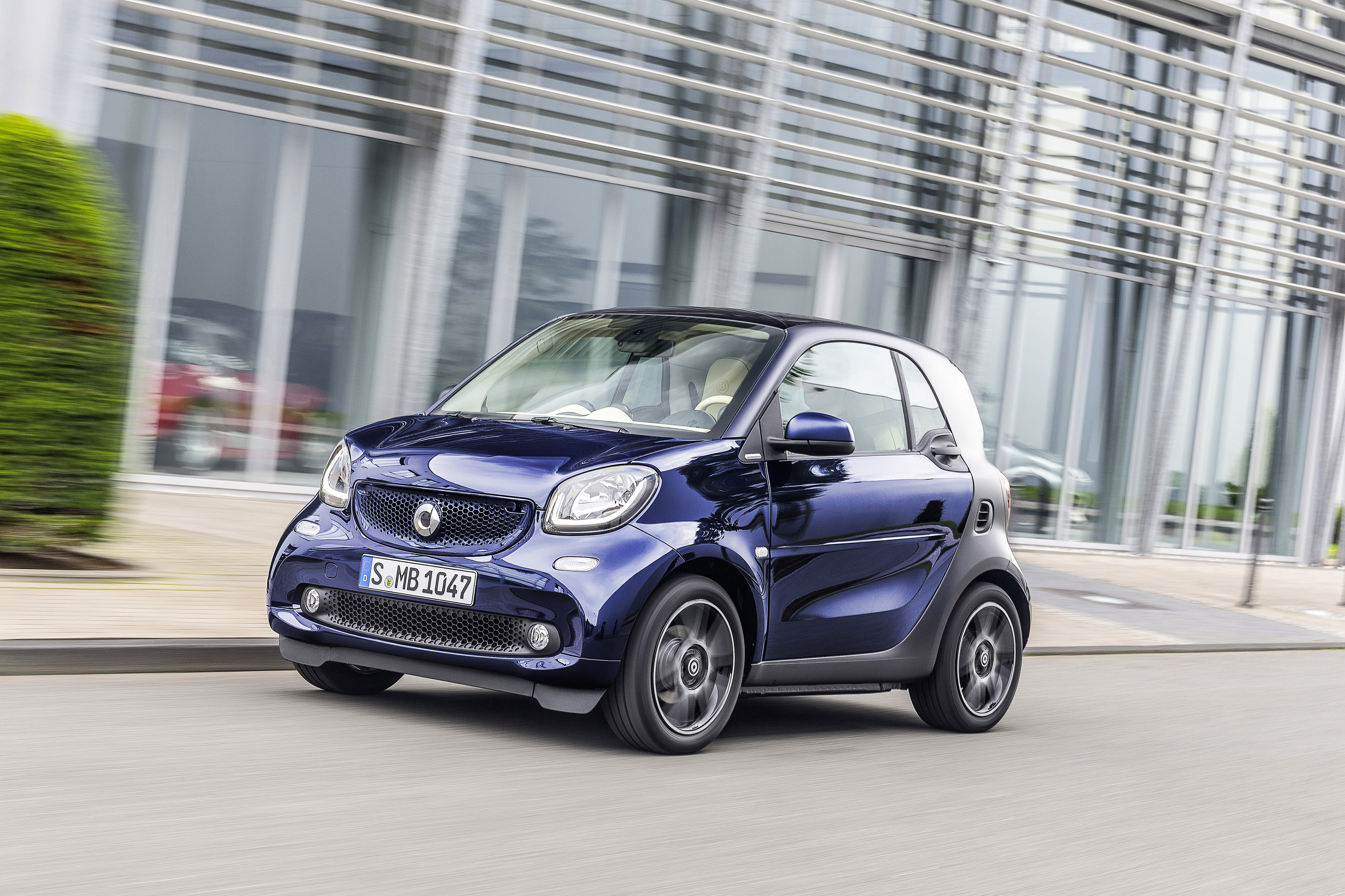 無法想像Citroën Ami有多小?連Smart fortwo都比它大上一號!(圖片來源/ Smart)