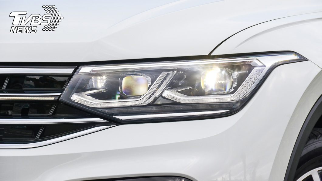 Tiguan Allspace全車系標配Matrix LED矩陣式LED頭燈。