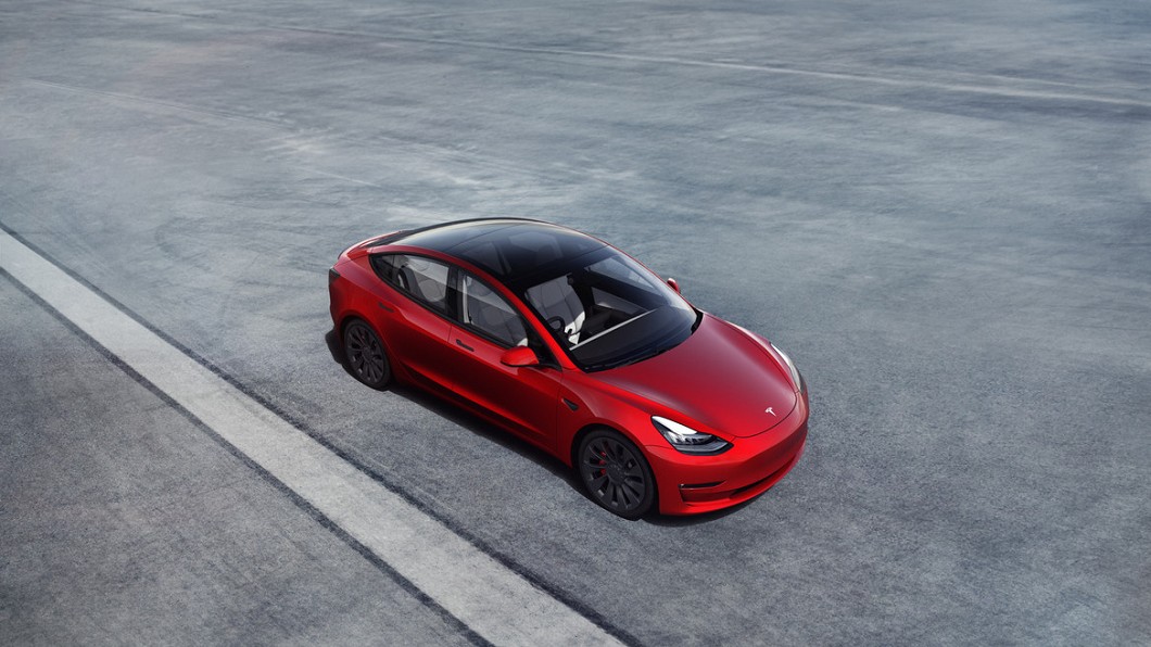 Tesla第四季新車受到全球航運塞港影響,抵臺時間略有延遲。(圖片來源/ Tesla)