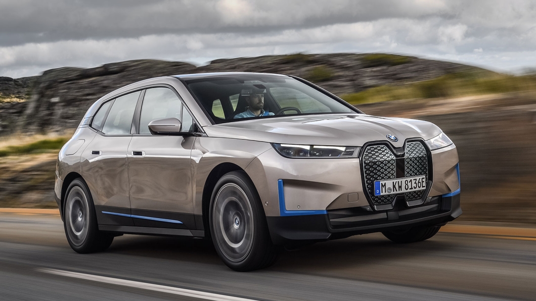 BMW iX推出之後也受到許多車迷關注，在電動車領域也持續擴張版圖。(圖片來源/ BMW)