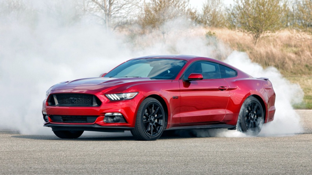 第六代的Ford Mustang依然保留了長車頭的雙門跑車設定。(圖片來源/ Ford)
