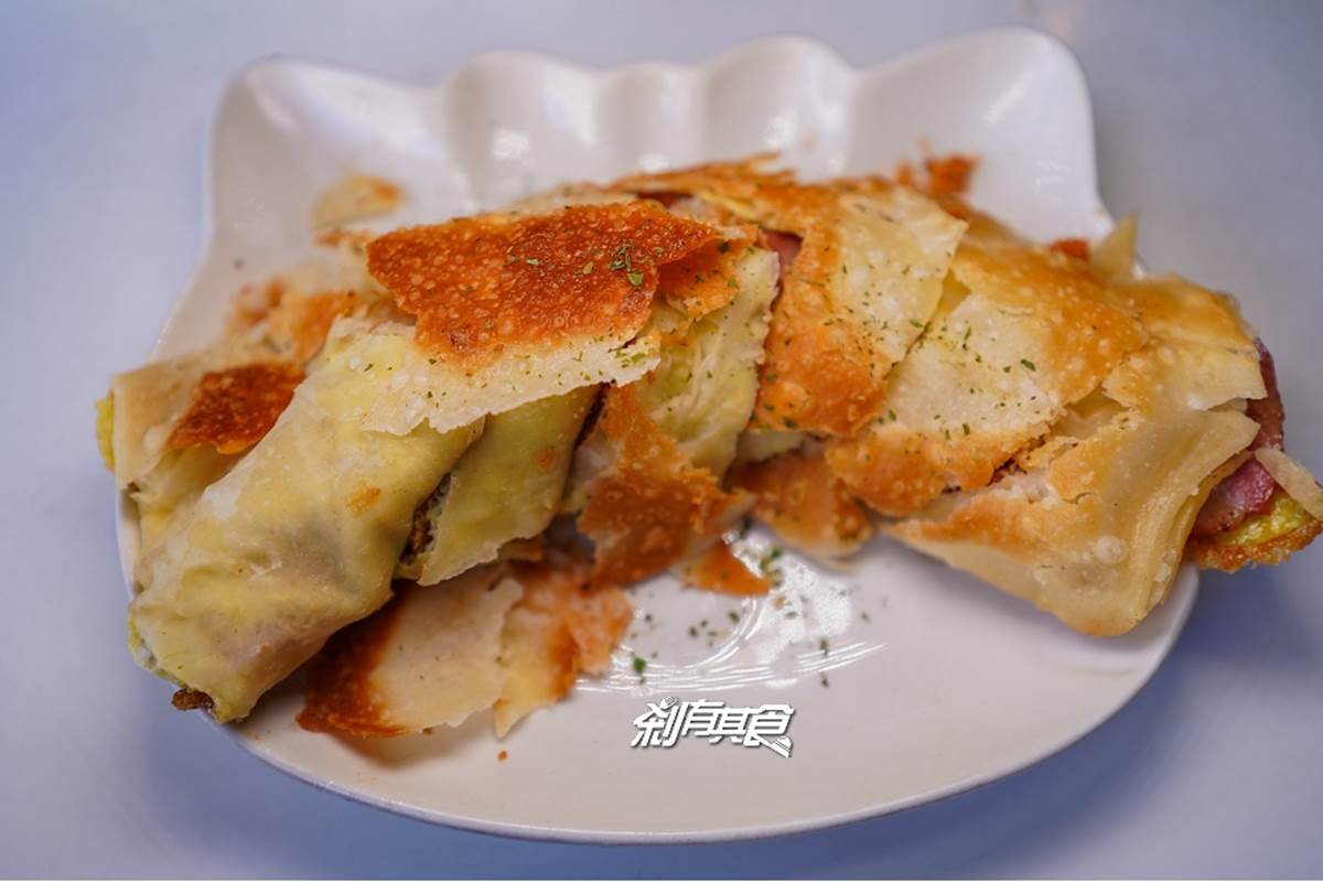 嘉香中西式餐飲招牌是「脆皮蛋餅」系列。(圖/剎有其食提供)