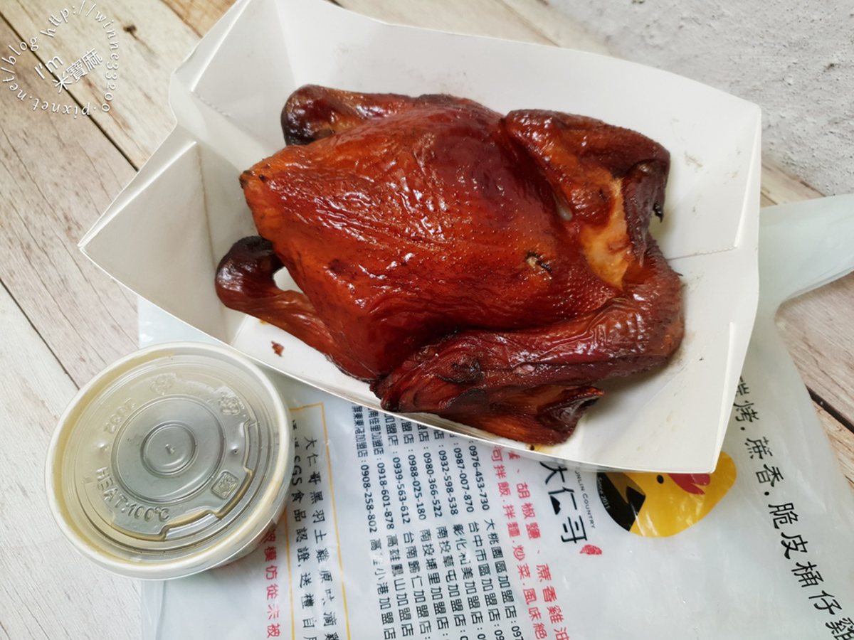 大仁哥蔗香脆皮桶仔雞的訂單沒多久就會被秒殺。(圖/米寶麻幸福滿載提供)
