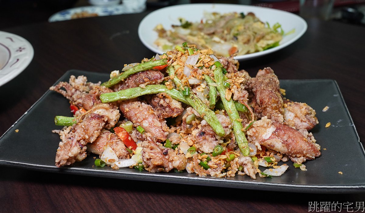 明今活海鮮的蒜酥小卷是推薦第一名。（圖／跳躍的宅男提供）