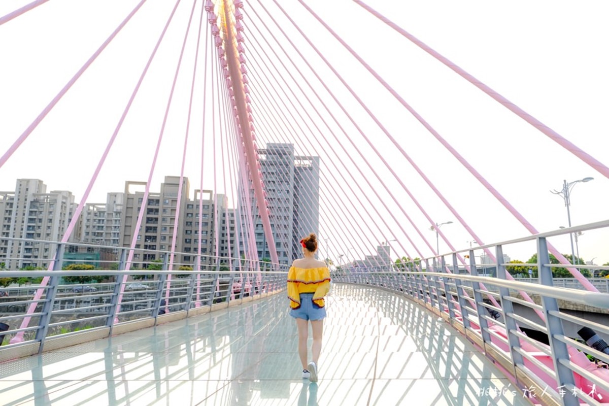 台中的IG熱門景點「大坑情人橋」。（圖／桃桃‘s旅人手札提供）