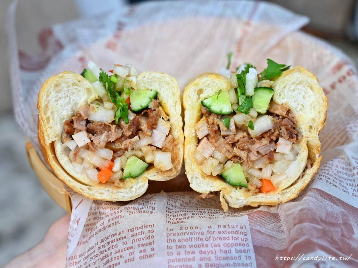 小辣椒越南麵包一開店就湧現人潮。(圖/糖糖’s享食生活提供)