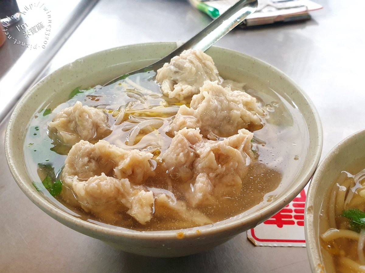 企鵝文肉羹店是在地老字號的小吃。(圖/米寶麻幸福滿載提供)