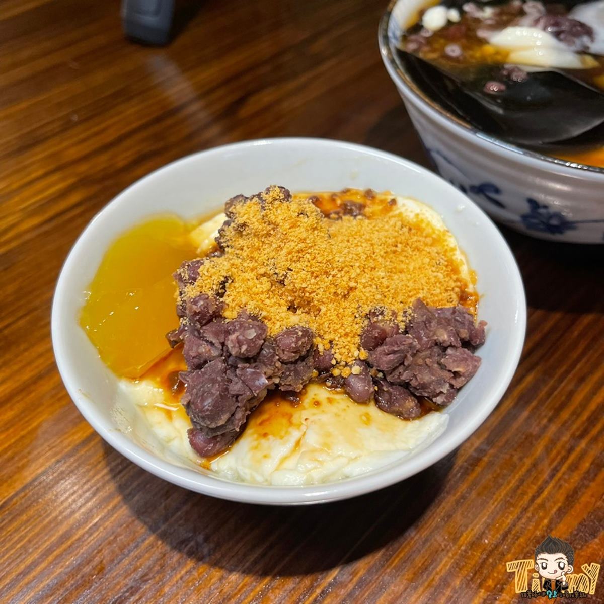 丸吉豆花的「拌豆花」相當知名。(圖/跟著踢小米吃喝玩樂趣提供)