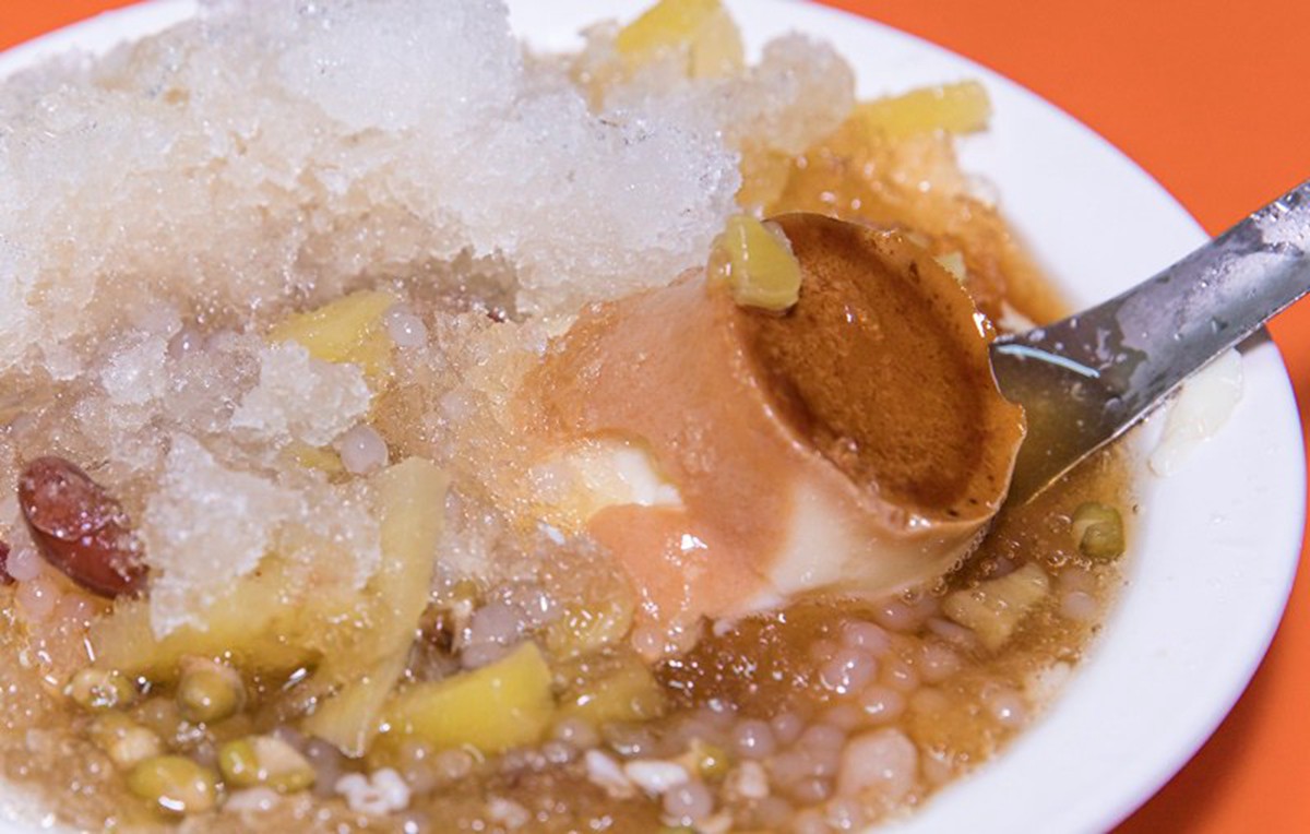 永樂街八寶冰有著各式各樣古早味的挫冰食材。（圖／小虎食夢網提供）