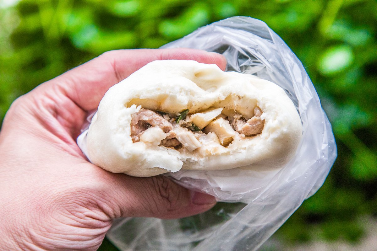 福星阿嬤筍肉包就算店址偏遠，還是會有很多老饕專程來買。（圖／大手牽小手玩樂趣提供）