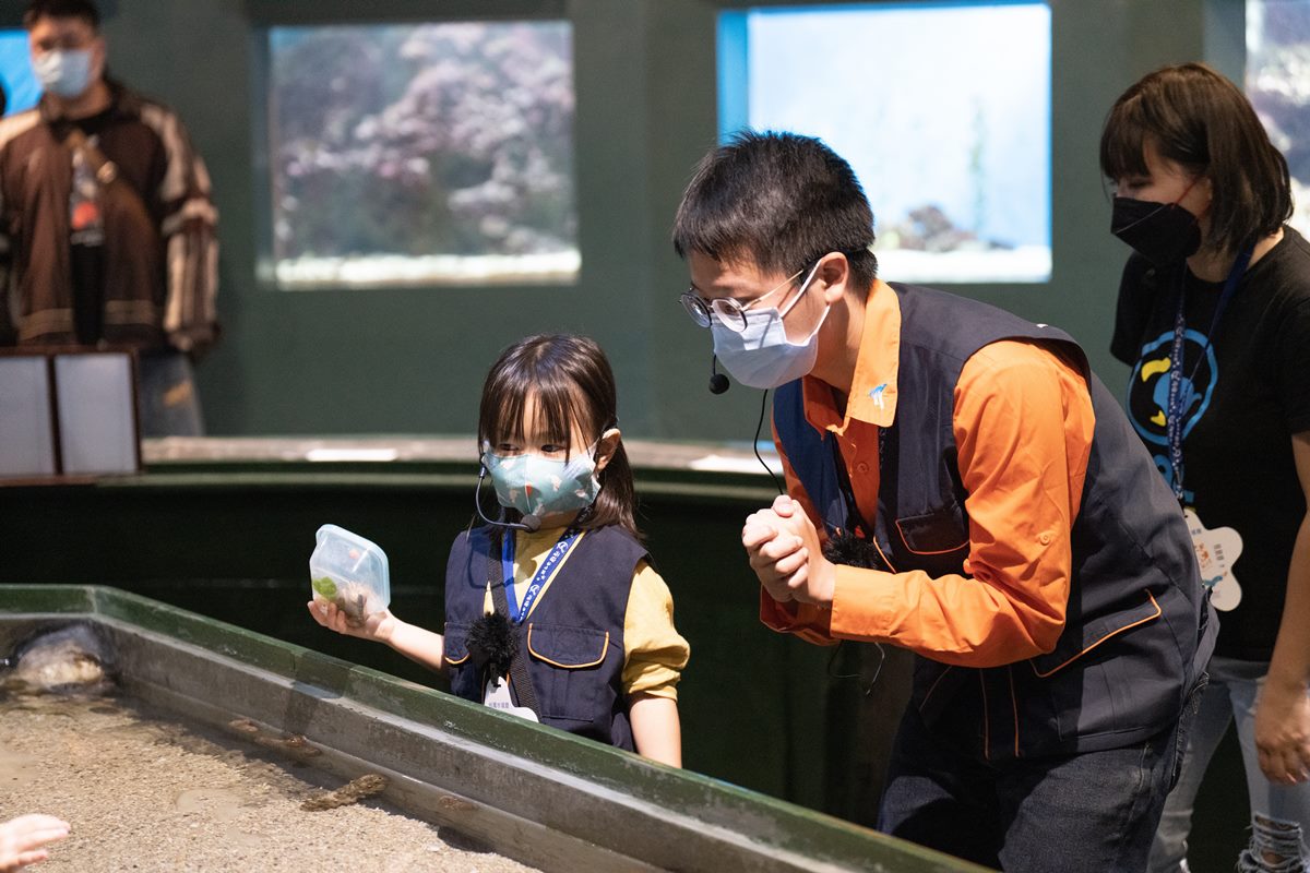 屏東海生館今年首度推出的2天1夜海洋親子營。（圖／國立海洋生物博物館提供）