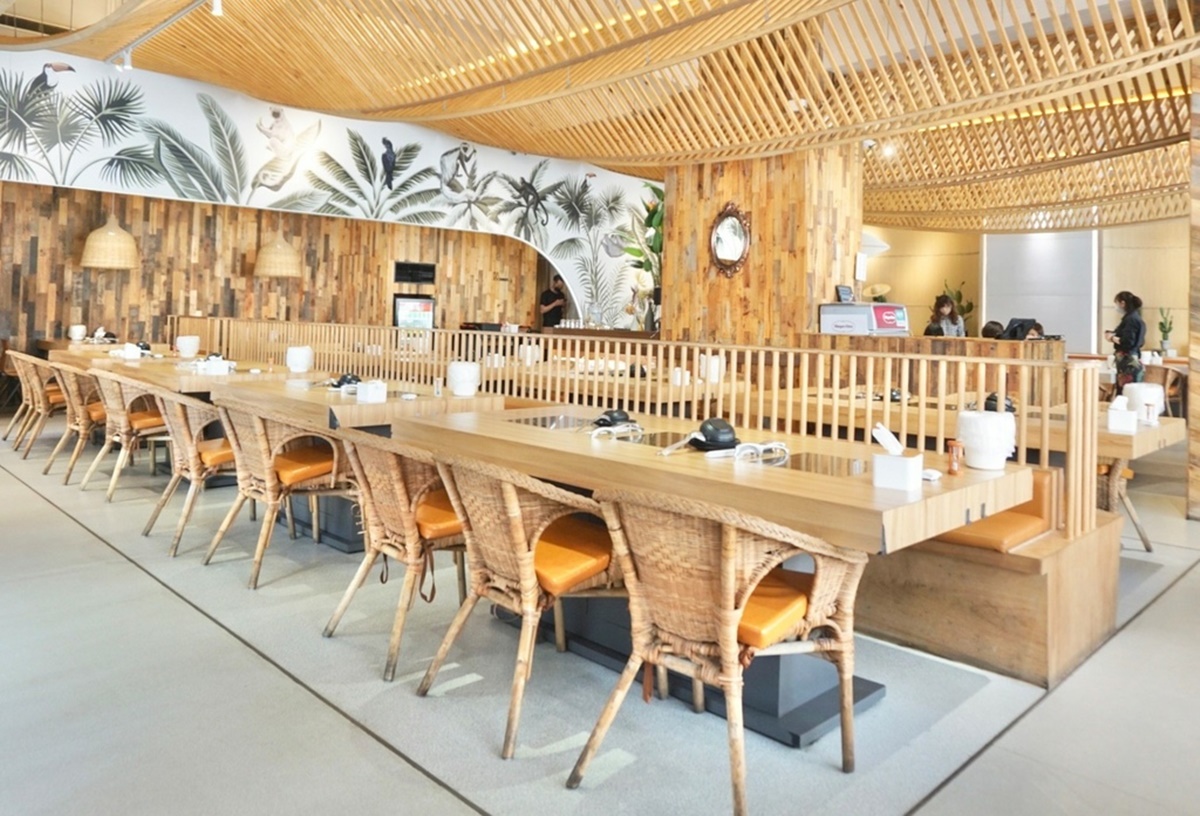 店內風格設計很有熱帶南洋的風格。(圖/小美阿姨x攝影美食旅行提供)