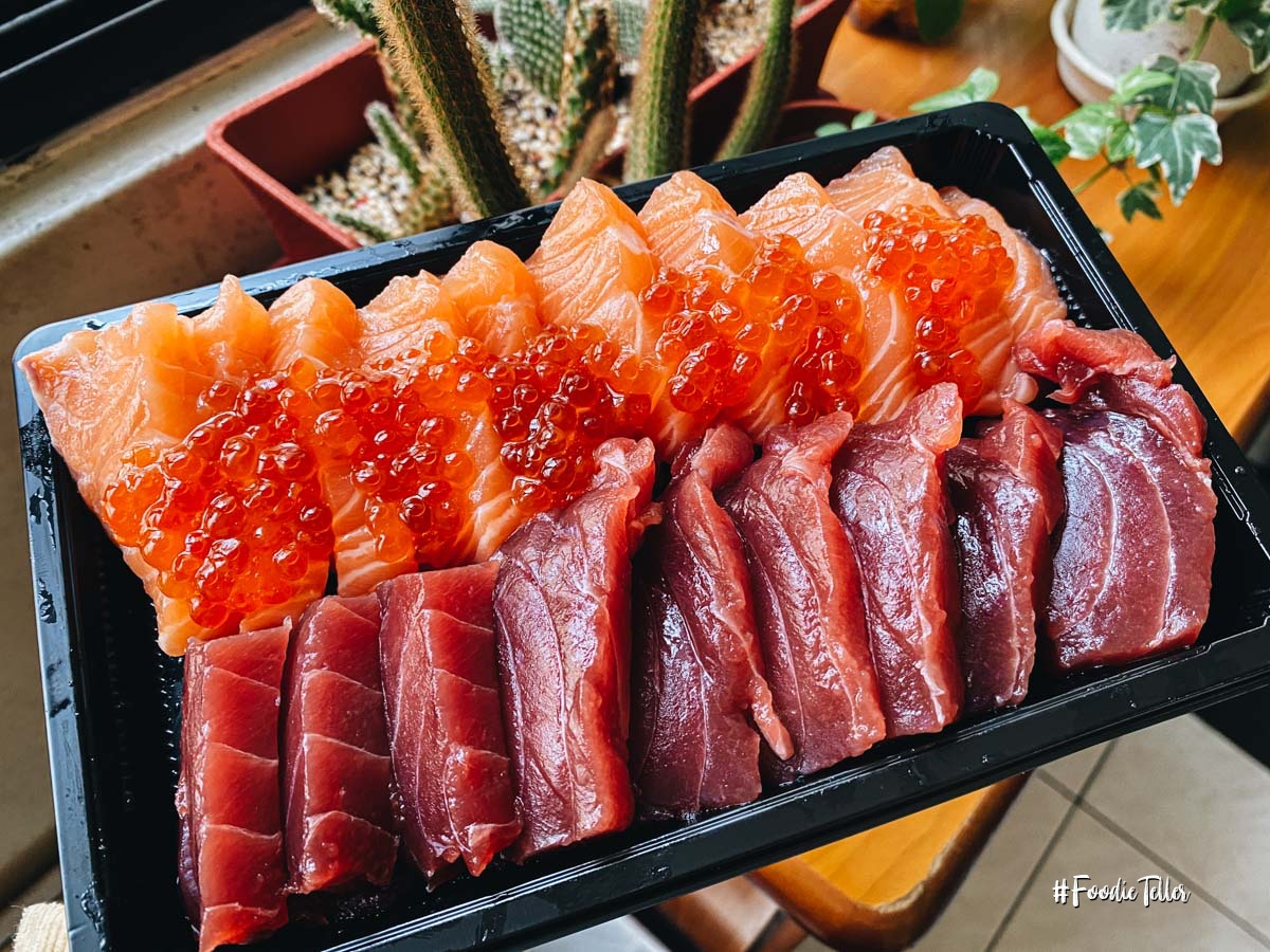安安海鮮AnAn seafood的生魚片分量超多。(圖/波妮說食話提供)