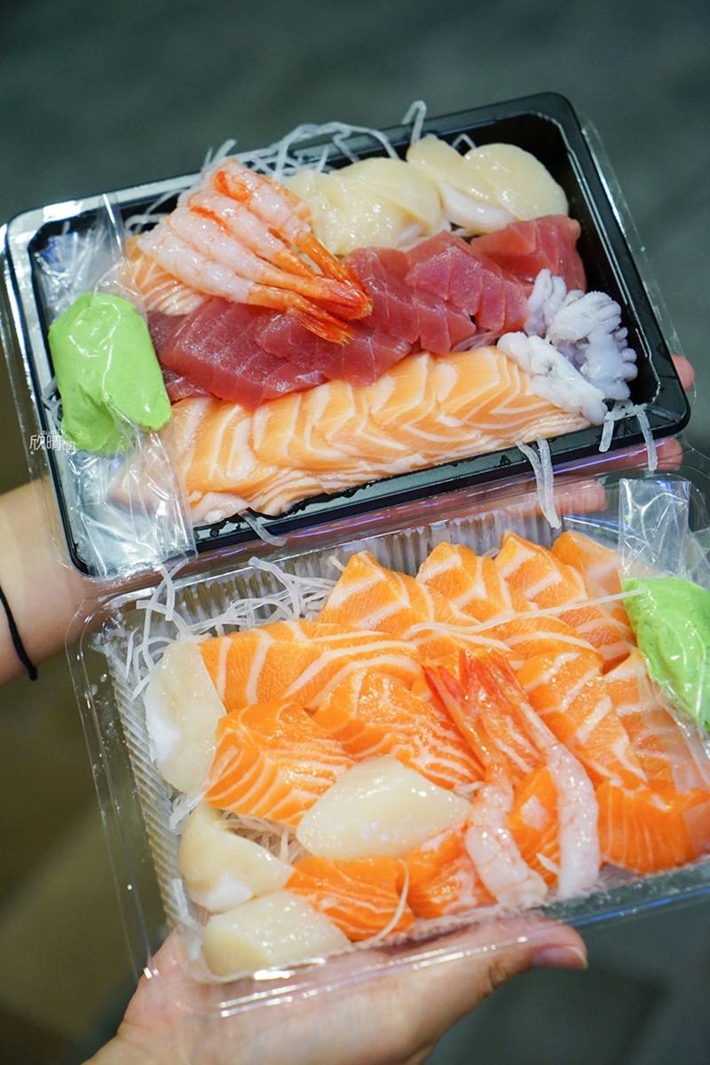 Yeh's Fish葉氏海鮮店家提供4種新鮮生魚片可選。(圖/美食旅遊生活分享。欣晴提供)