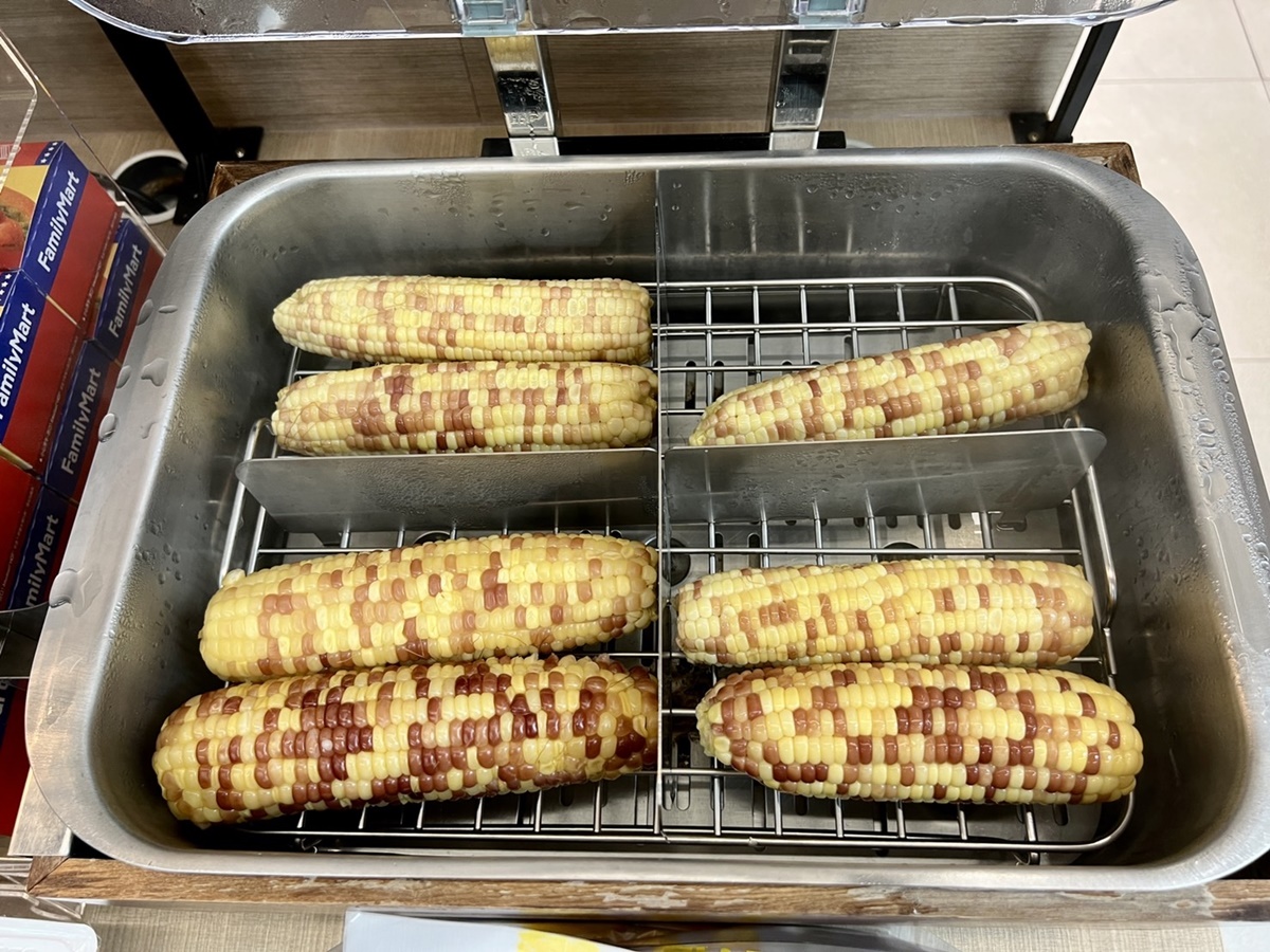 蒸雙色玉米是糯米玉米品種，Q中帶軟不乾硬，超適合當點心。（圖／業者提供）