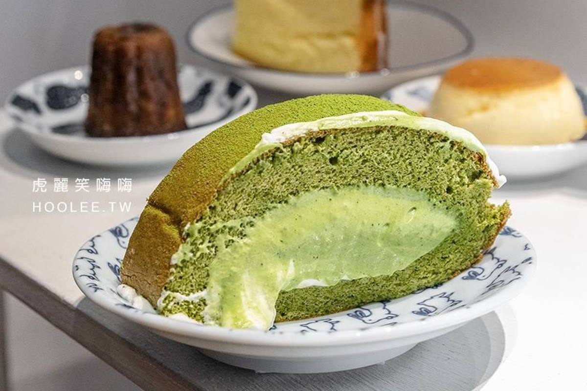 「聊聊甜室」的小山園抹茶生乳捲,蛋糕體綿密細緻。(圖/虎麗笑嗨嗨提供)