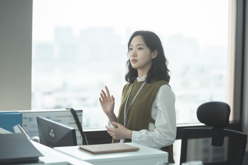 金高銀飾「吳仁珠」。(圖/ Netflix提供)
