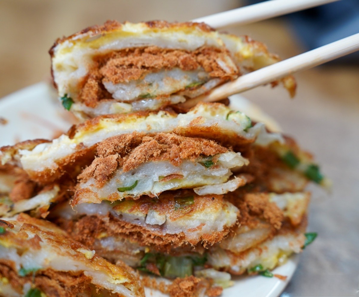 粉漿蛋餅的厚度跟外面販售的蛋餅皮不同,酥脆的外皮也相當可口。(圖/跳躍的宅男提供)