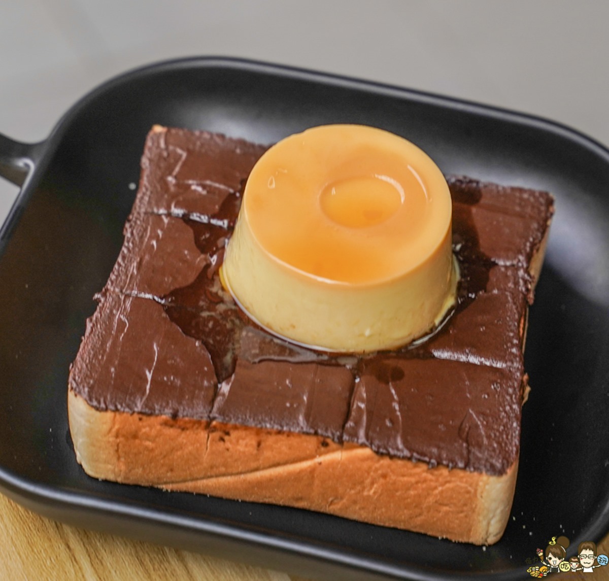 嚕嚕布丁厚片超適合當飯後甜點享用。（圖／跟著尼力吃喝玩樂提供）