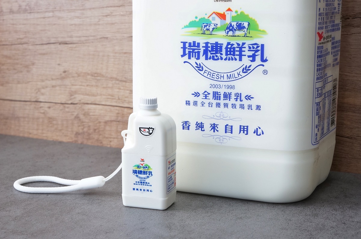 家庭號版本的「瑞穗全脂鮮乳icash2.0」,等比例縮小的大容量外觀萌度加倍。(圖/一卡通、愛金卡提供)
