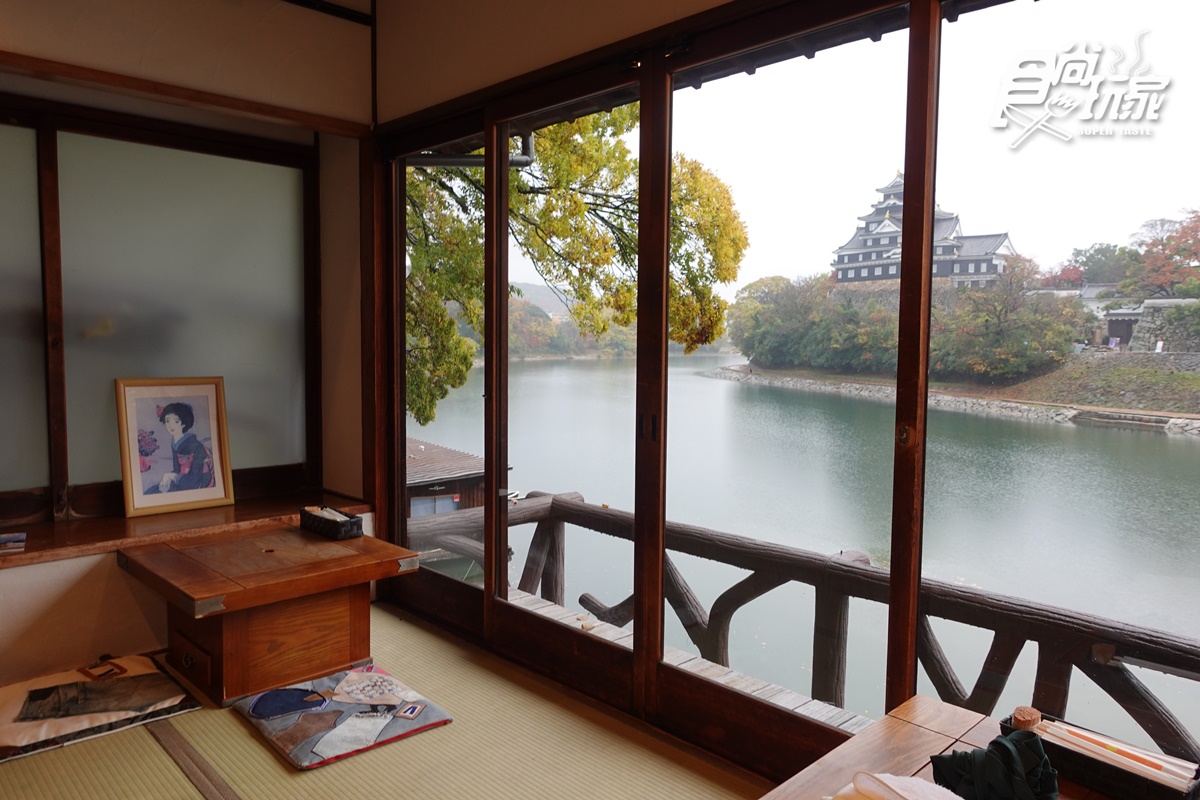 眺望岡山城景色，相當愜意。（圖／食尚玩家）