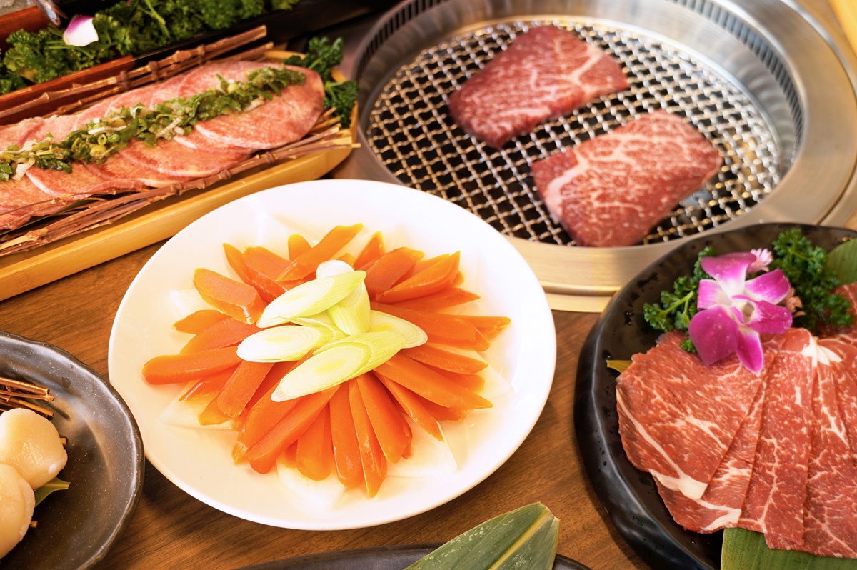 夯下去新潮和牛燒肉對中身分證、姓名，有機會享「雲林北港烏魚子」吃到飽。（圖／馬辣集團提供）