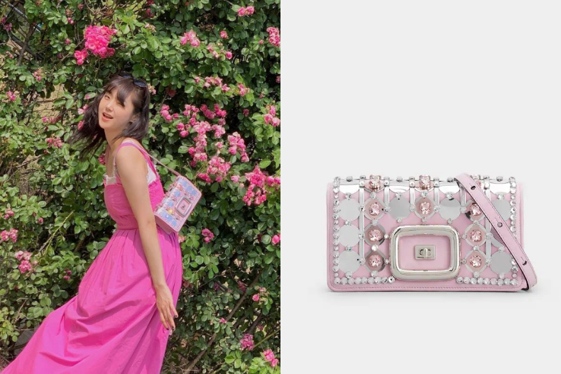 Roger Vivier金屬扣絨面皮革迷你手袋。(圖/翻攝自IG@hyello._.o、Roger Vivier)