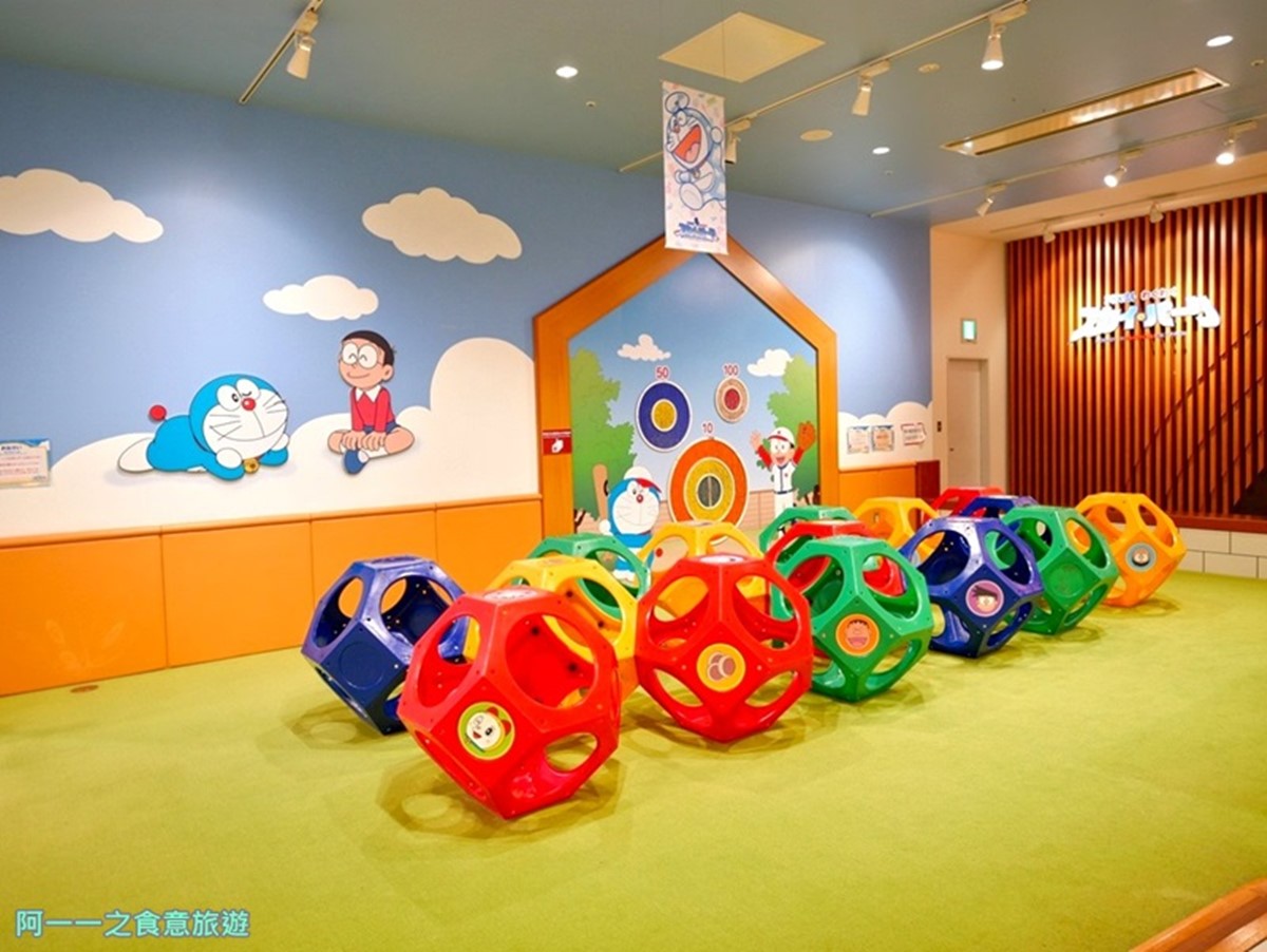 樂園的免費區有適合遛小孩的遊樂設施。(圖/ 阿一一之食意旅遊 提供)