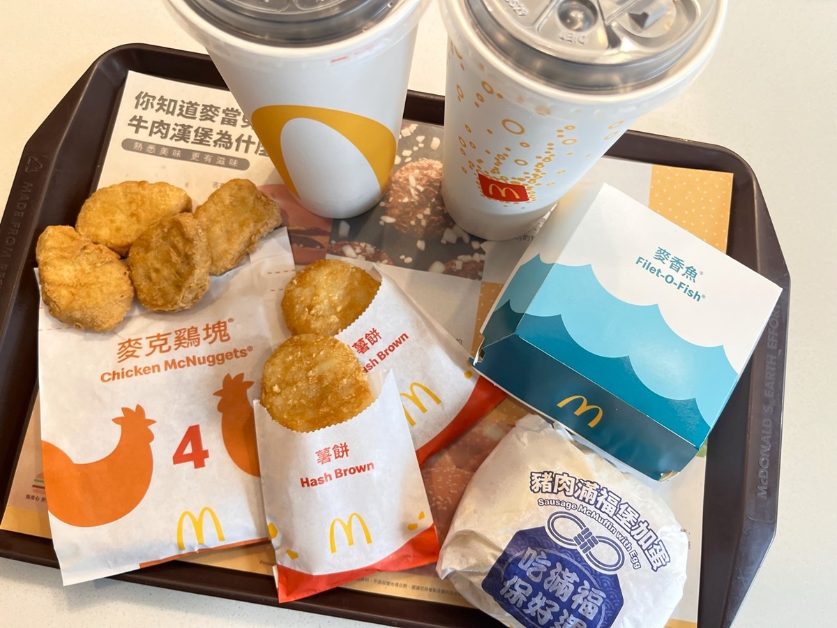 早餐時段限定的「單點薯餅買1送1」。(圖/麥當勞提供)