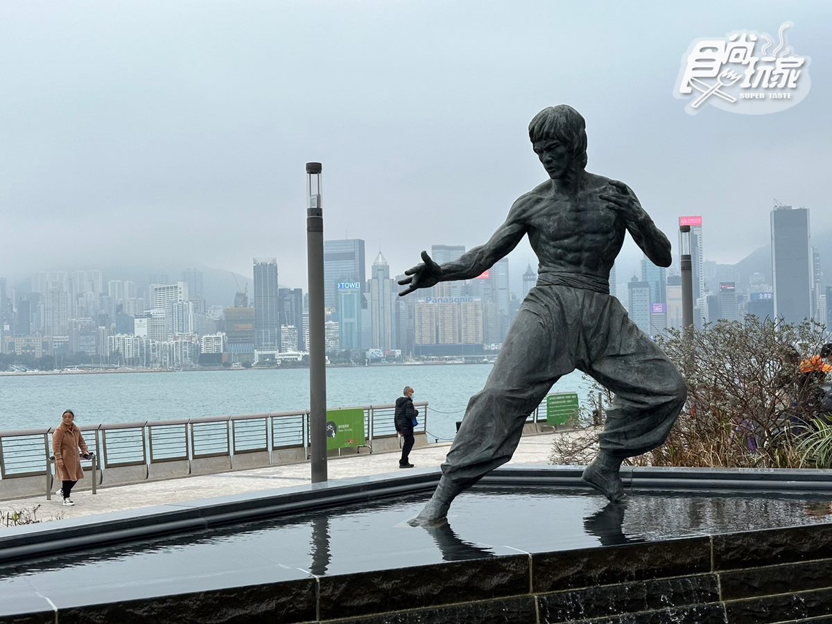 還能與2公尺的李小龍銅像合照。(圖/許瑋芯攝)