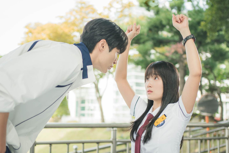 《背著善宰跑》由邊佑錫、金惠奫主演。(圖/翻攝自TvN)