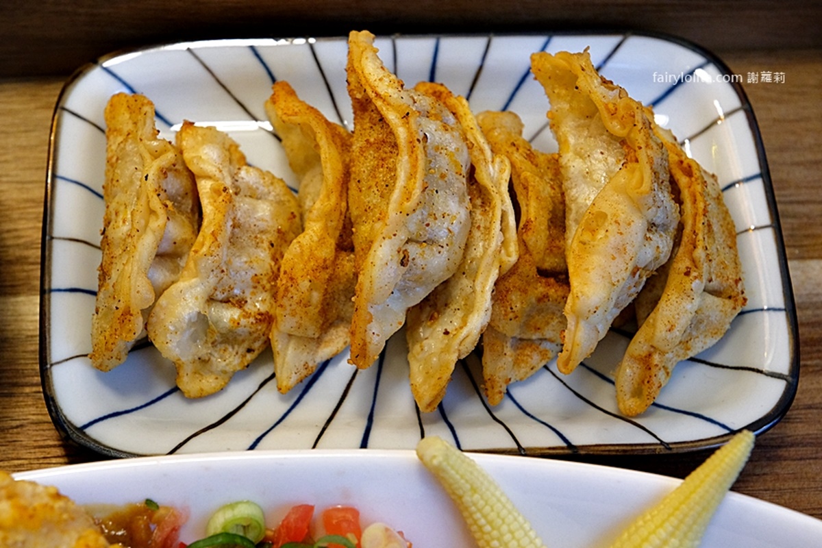獨門炸餃完全不油膩。(圖/蹦啾謝蘿莉提供)