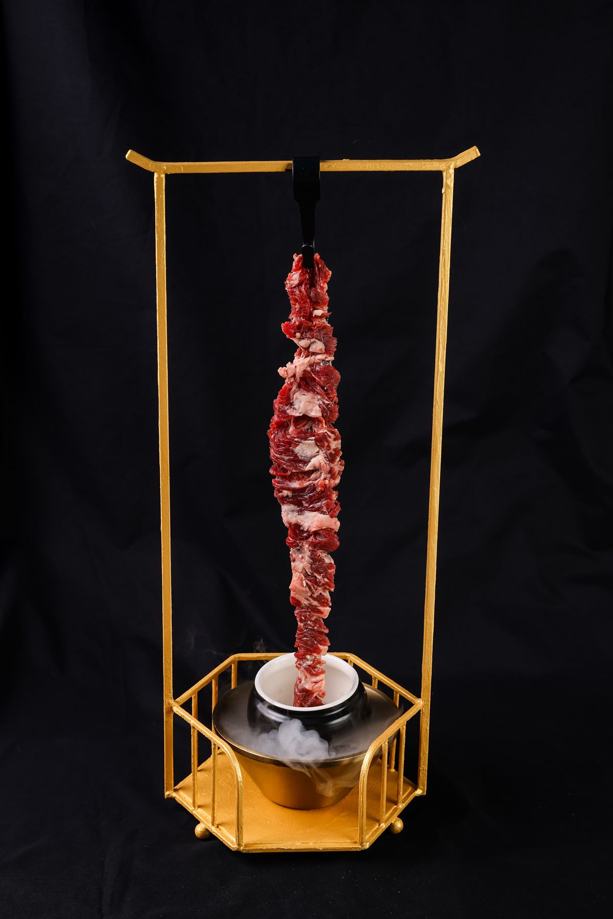 「龍轉祥雲燒肉」(220元),較原本份量增加28%。(圖/IKIGAI提供)