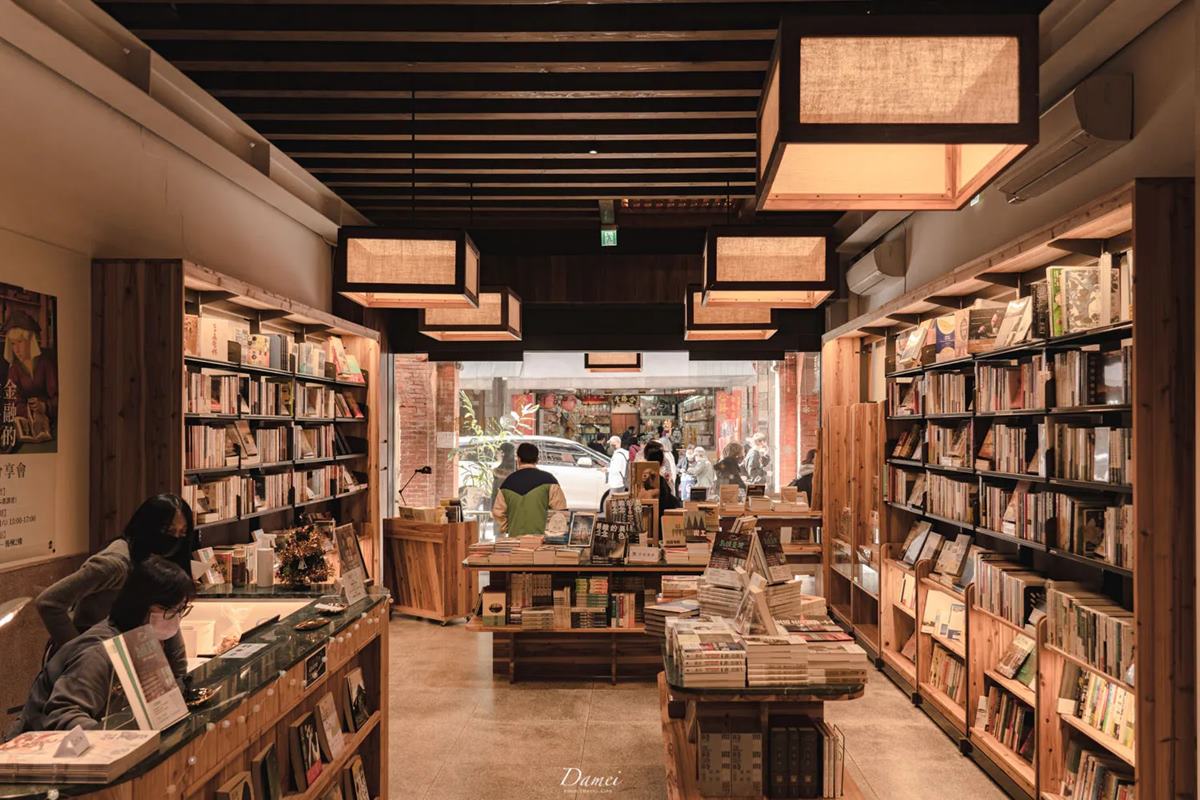「郭怡美書店」共收藏了2萬本以上的書籍。(圖/大妹食旅日常提供)