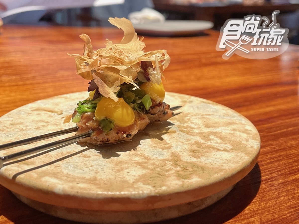 炭火燒烤的紐西蘭小羊胸腺。(圖/張庭瑄攝)
