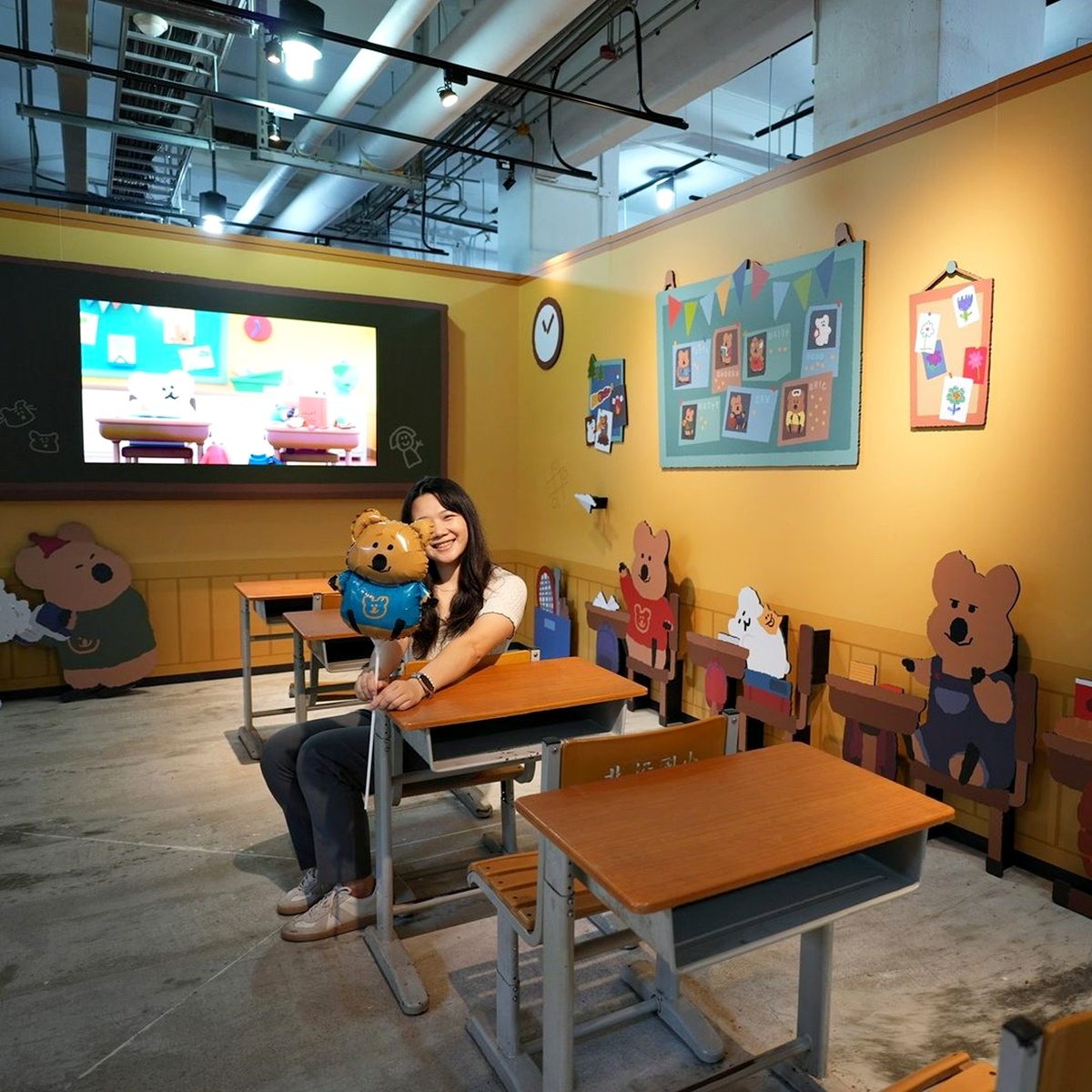快閃店消費滿1,500元，還會送FATTY造型氣球及造型貼紙組合。（圖／LINE FRIENDS提供）