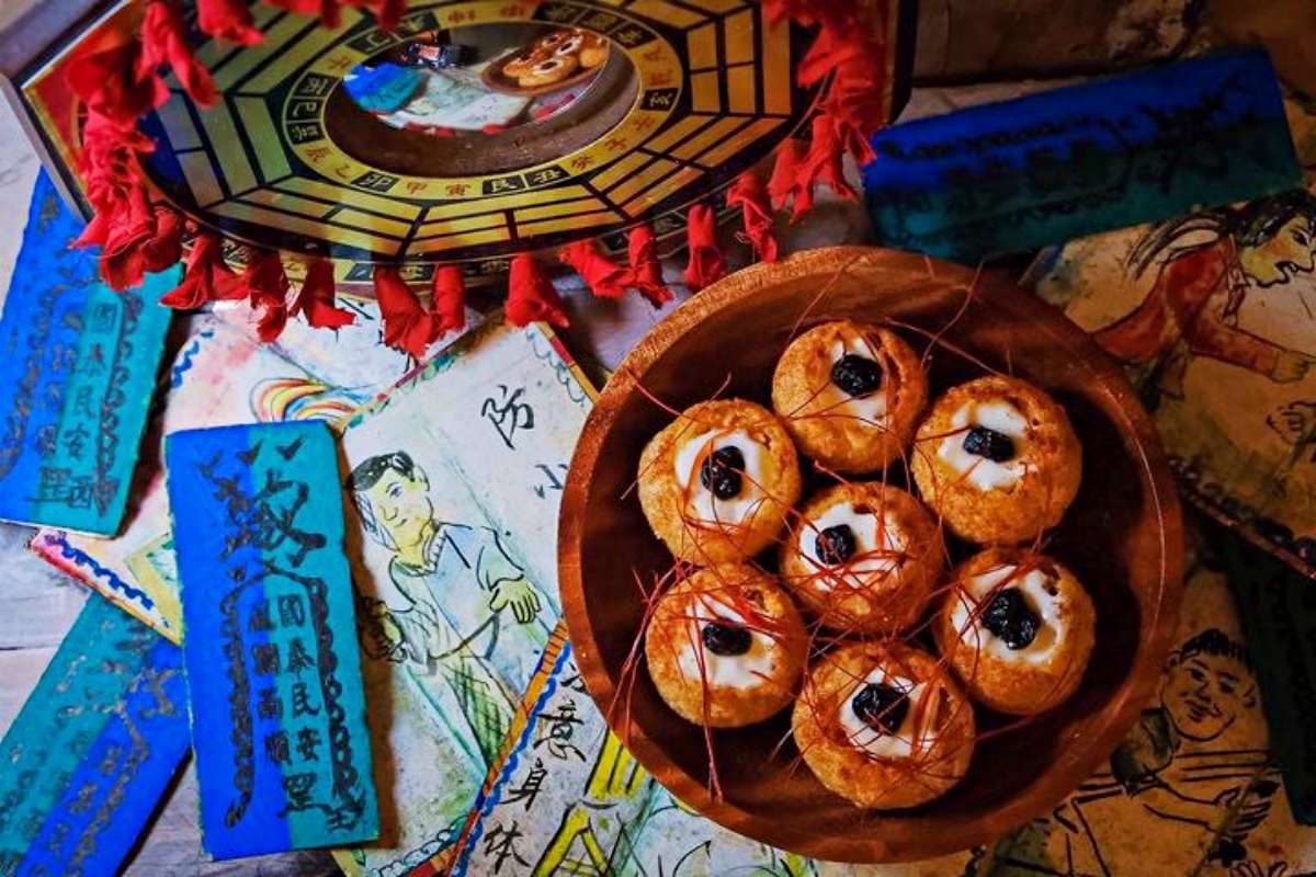 「帕尼布尼」直接將傳統印度脆球做成「茅山天眼」。(圖/有趣市集提供)
